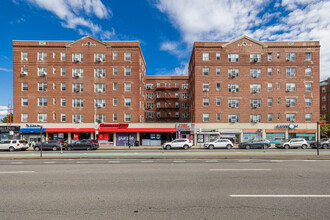 Forest Hills South in Forest Hills, NY - Building Photo - Building Photo