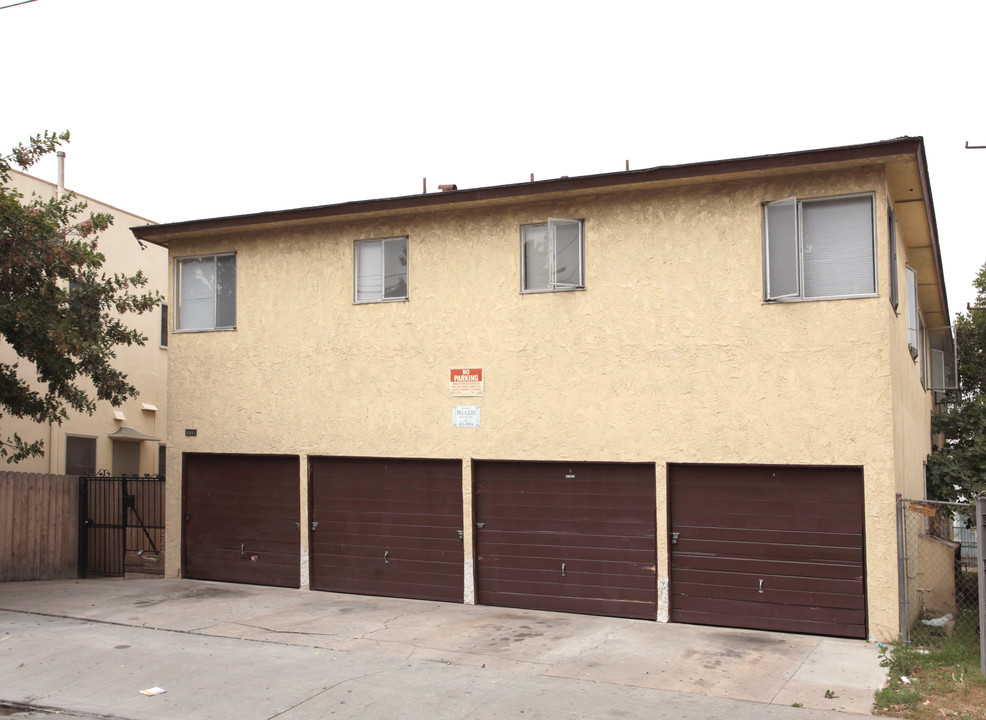 459 Orange Ave in Long Beach, CA - Foto de edificio