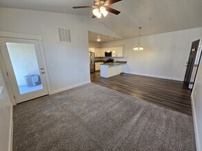 1985 N 3330 W in Lehi, UT - Building Photo - Building Photo