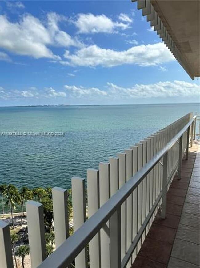 property at 2 Grove Isle Dr