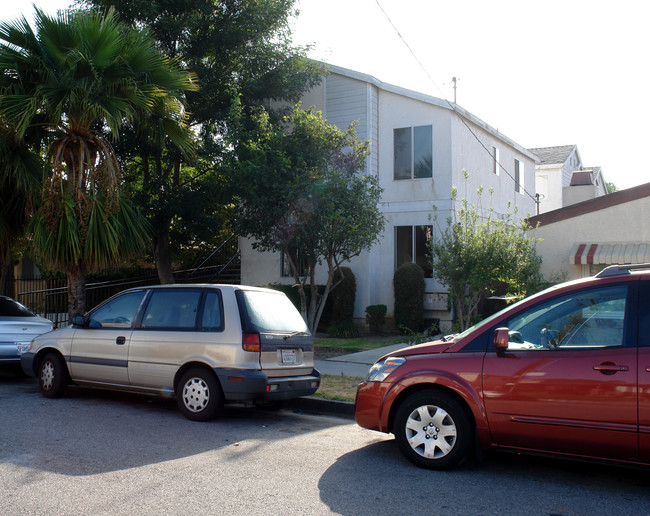 12700 FREEMAN AV in Hawthorne, CA - Foto de edificio - Building Photo