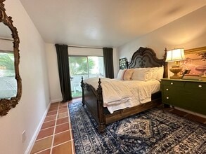 960 Larrabee St, Unit 201 in West Hollywood, CA - Foto de edificio - Building Photo
