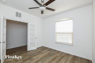 2516 Northcote Dr, Unit 602SYCAMORE in Fort Worth, TX - Foto de edificio - Building Photo