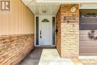 393 Eton Pl in Oakville, ON - Building Photo - Building Photo