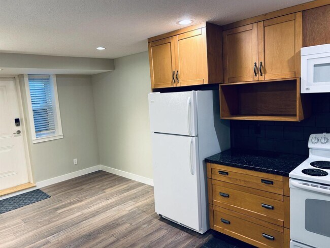 281-172A 172A St in Surrey, BC - Foto de edificio - Building Photo