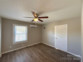 825 Cason St in Belmont, NC - Building Photo - Building Photo