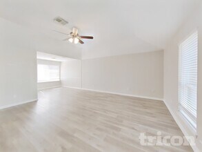 7206 Sonnet Glen Ln in Houston, TX - Building Photo - Building Photo