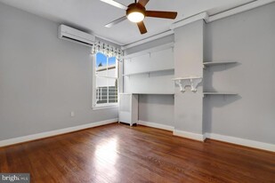 12 E South St, Unit 261-06 in Frederick, MD - Building Photo - Building Photo