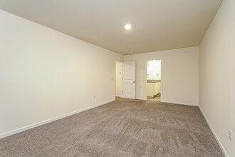 315 4th Ave N in Taylorsville, NC - Building Photo - Building Photo