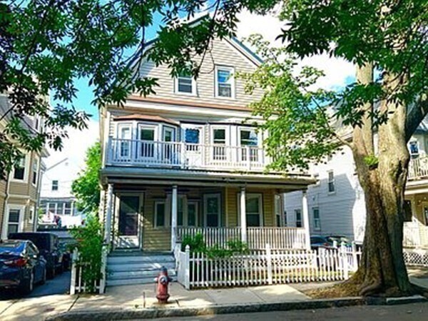 property at 33 Ossipee Rd