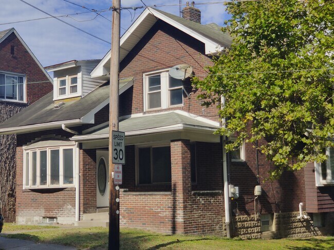 property at 116 Grant Ave