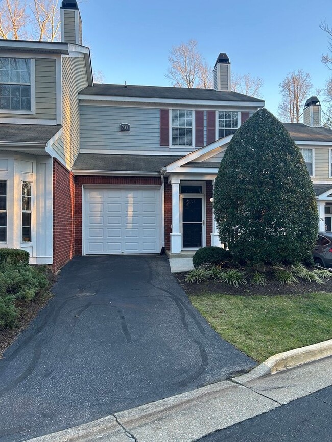 property at 737 Woodland Creek Way