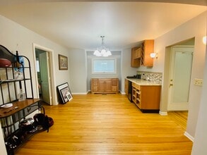 21 N Julian St in Naperville, IL - Building Photo - Building Photo