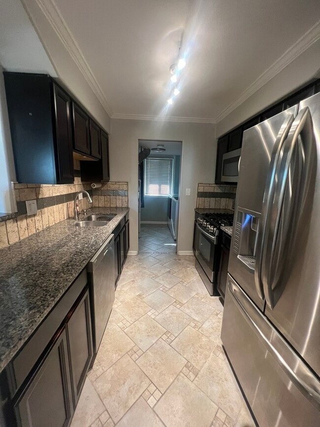 2023 Raleigh Pl in Hoffman Estates, IL - Building Photo - Building Photo