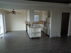 1800 S Foothill Dr, Unit 1800 in Salt Lake City, UT - Building Photo - Building Photo