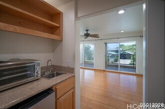976 Kalawai Pl in Kailua, HI - Building Photo - Building Photo