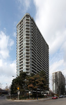 50 Quebec Ave in Toronto, ON - Building Photo