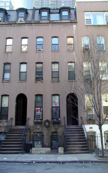 342 E 50th St in New York, NY - Building Photo