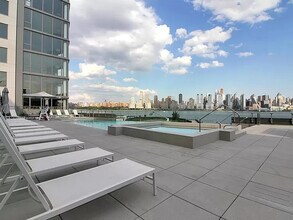 9 Ave At Port Imperial, Unit 925 in West New York, NJ - Building Photo - Building Photo
