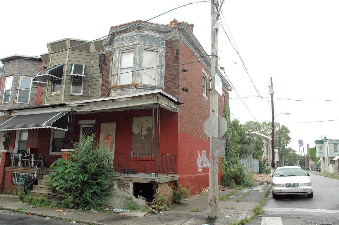 6620 Yocum St in Philadelphia, PA - Foto de edificio