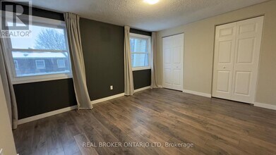 457 Wilkins St in London, ON - Building Photo - Building Photo