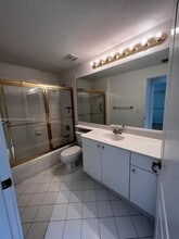 10700 NW 66th St, Unit 411 in Doral, FL - Building Photo - Building Photo