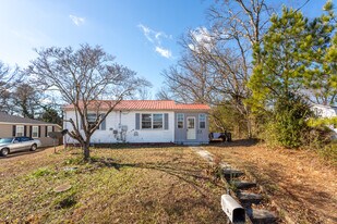 4624 Hickory Ln in Anniston, AL - Building Photo