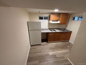 1600 Brightshore Blvd in Bay Shore, NY - Building Photo - Building Photo