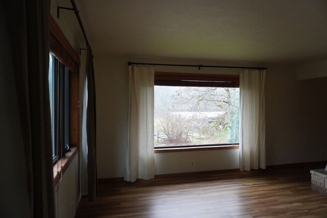 5716 Alki Rd in Vancouver, WA - Building Photo - Building Photo