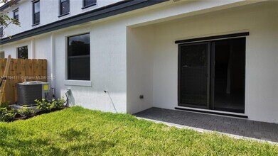 3016 Park Pl in Davie, FL - Building Photo - Building Photo