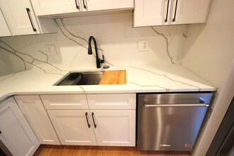 4 Pinecrest Village in Hopkinton, MA - Building Photo - Building Photo