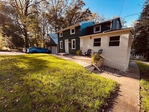 4315 Druck Valley Rd in York, PA - Building Photo - Building Photo