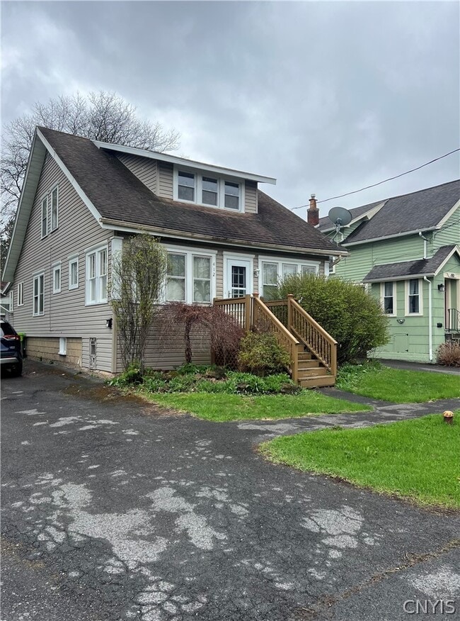 property at 412 Delmar Pl