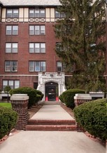 The Majestic in Orange, NJ - Foto de edificio - Building Photo