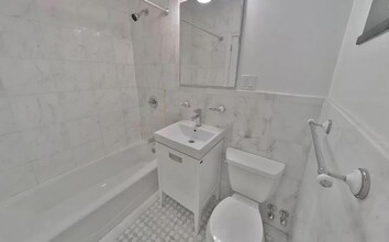 749 9th Ave in New York, NY - Building Photo - Building Photo