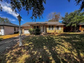 2629 Maverick Ave in Dallas, TX - Building Photo
