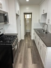 1082 E Wardlow Rd in Long Beach, CA - Building Photo - Building Photo
