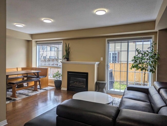 property at 112 Patriot Pl