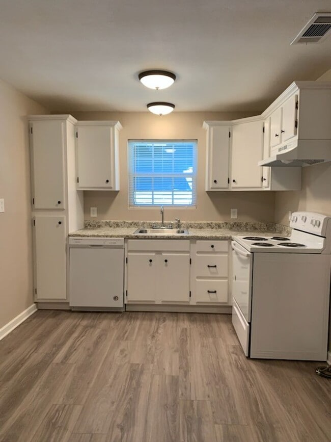 418 Jeanette Ave in Greenville, TX - Building Photo - Building Photo