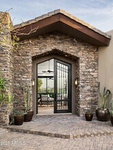 9889 E Hidden Valley Rd in Scottsdale, AZ - Building Photo - Building Photo