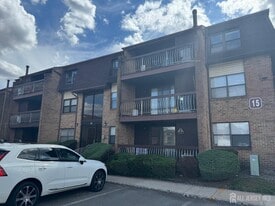 1508 Raspberry Ct in Edison, NJ - Building Photo