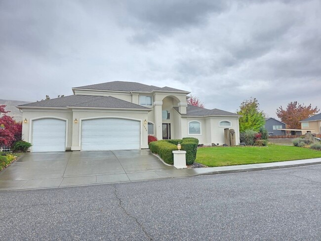 property at 3493 Hanstead St