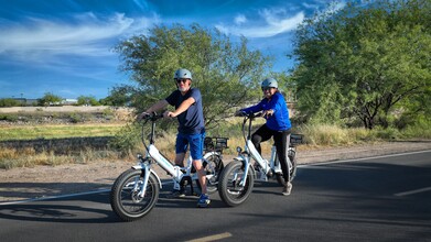 Rincon Country West RV Resort in Tucson, AZ - Foto de edificio - Building Photo