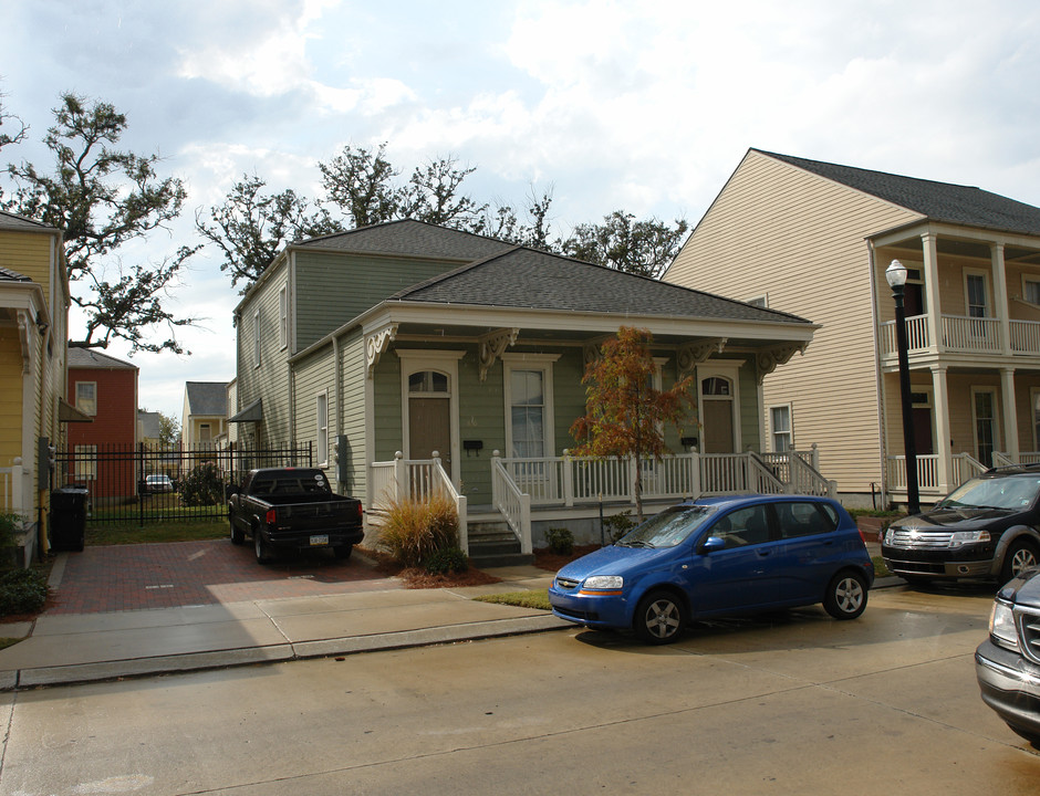 832 St Andrew St in New Orleans, LA - Building Photo