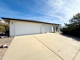 352 Prescott Dr in Prescott, AZ - Building Photo