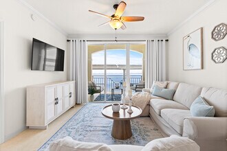 275 NW Flagler Ave, Unit #403 in Stuart, FL - Building Photo - Building Photo