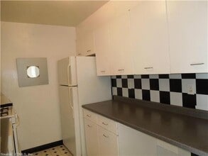 30 Woodland St in Hartford, CT - Building Photo - Building Photo