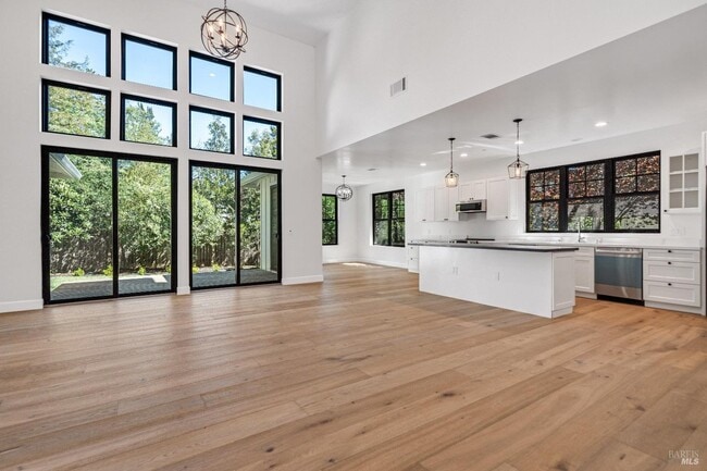 property at 1560 Laurel St