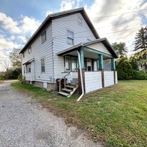 203 S Homer St, Unit B in Lansing, MI - Building Photo