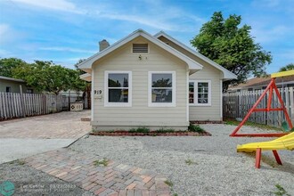 919 N J St in Lake Worth Beach, FL - Building Photo - Building Photo